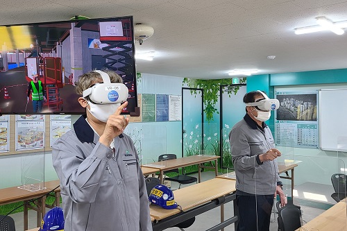 삼성물산, VR 활용 장비안전 교육프로그램 도입(사진=삼성물산)