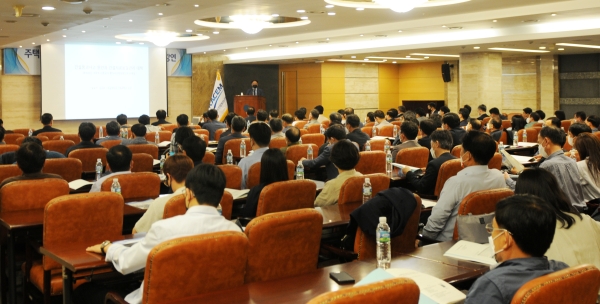 지난 17일 서울 강남구 건설회관에서 '주택감리 역량 강화를 위한 전문가 초청 특별강연'이 개최됐다./건설엔지니어링협회