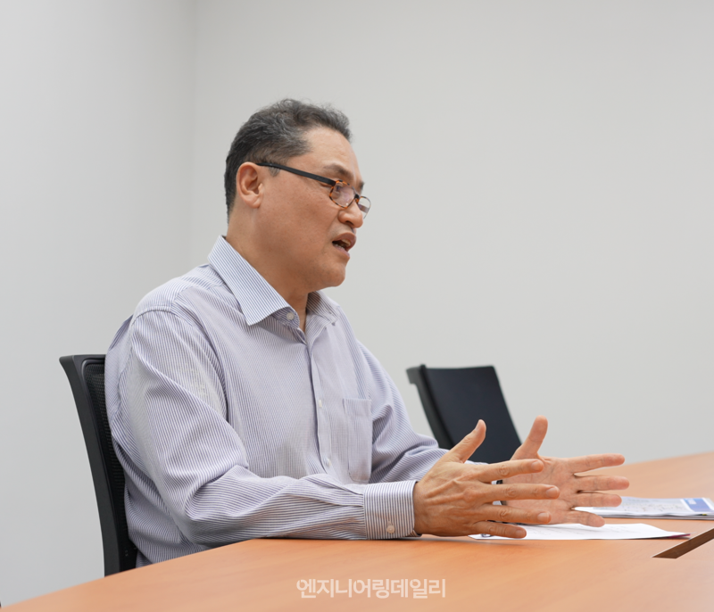 수성은 현재 MRT7 사업에 IC로 참여하고 있다. 조재환 지사장은 한국 엔지니어링사가 PMC나 IC를 수행한다면 조선, 반도체와 함께 국부를 창출할 수 있는 축이 될 것으로 기대하고 있다.